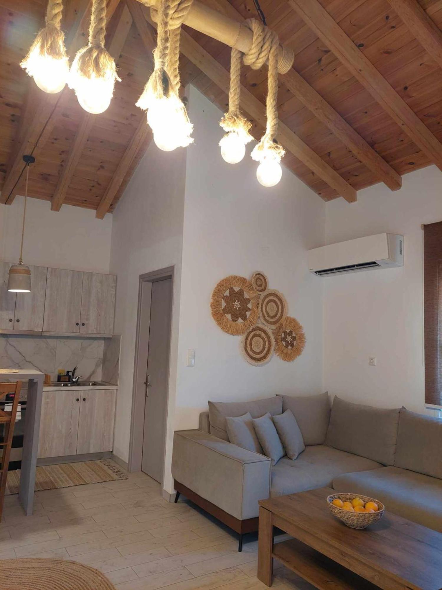Maya Apartments, Modern And Convenient Apartments With Private Parking スキアトスタウン エクステリア 写真
