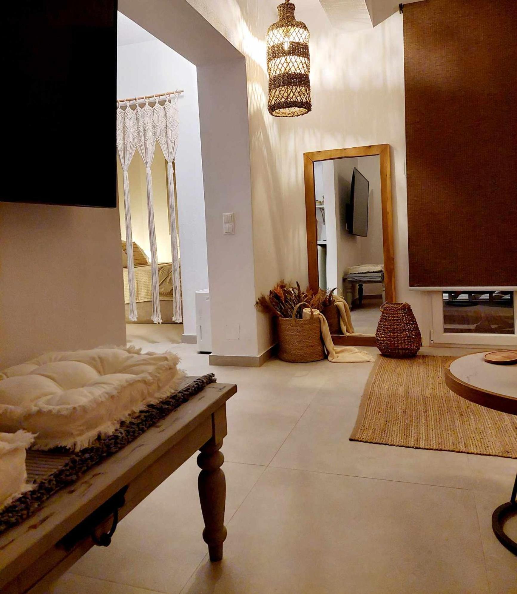 Maya Apartments, Modern And Convenient Apartments With Private Parking スキアトスタウン エクステリア 写真